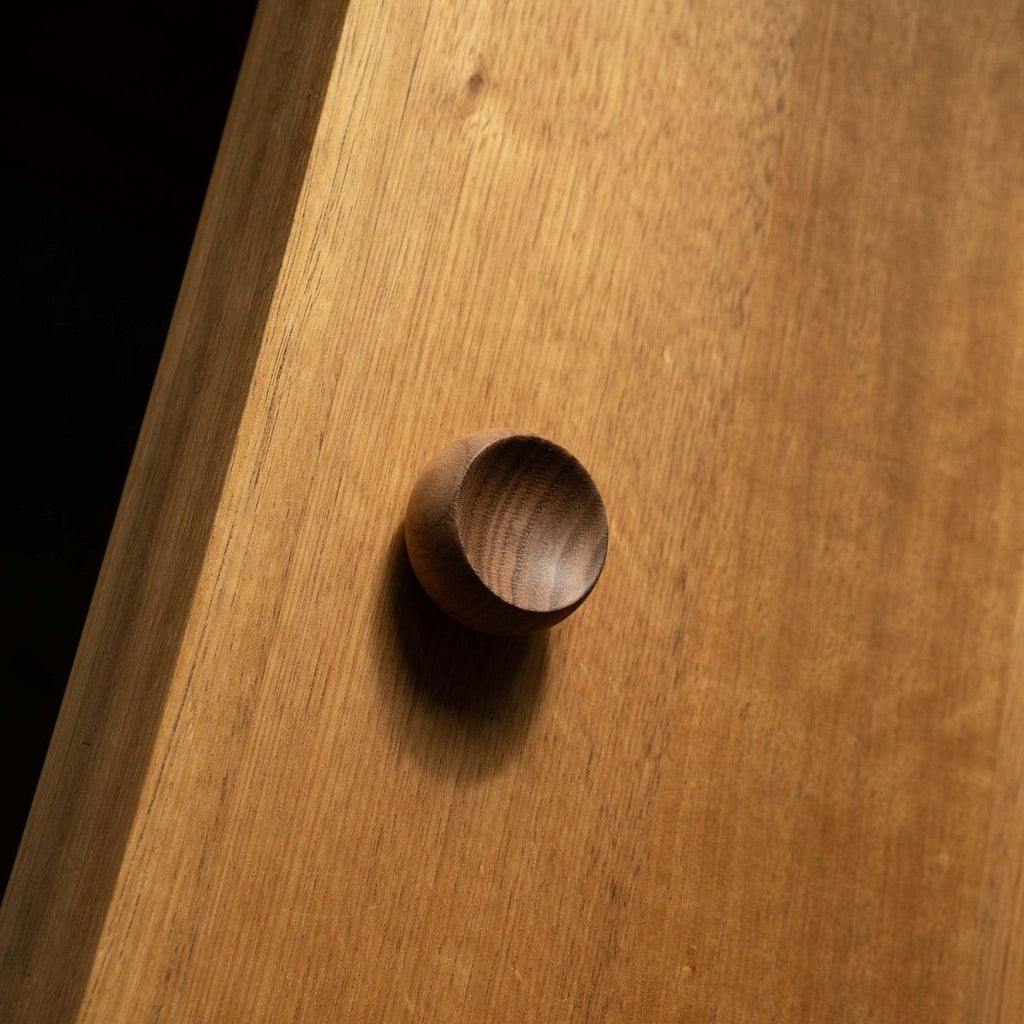 Kiosk by IN-TERIA, O-Series, Dipper 45mm diam., Tasmanian Oak | Modern wooden door handle | IN-TERIA